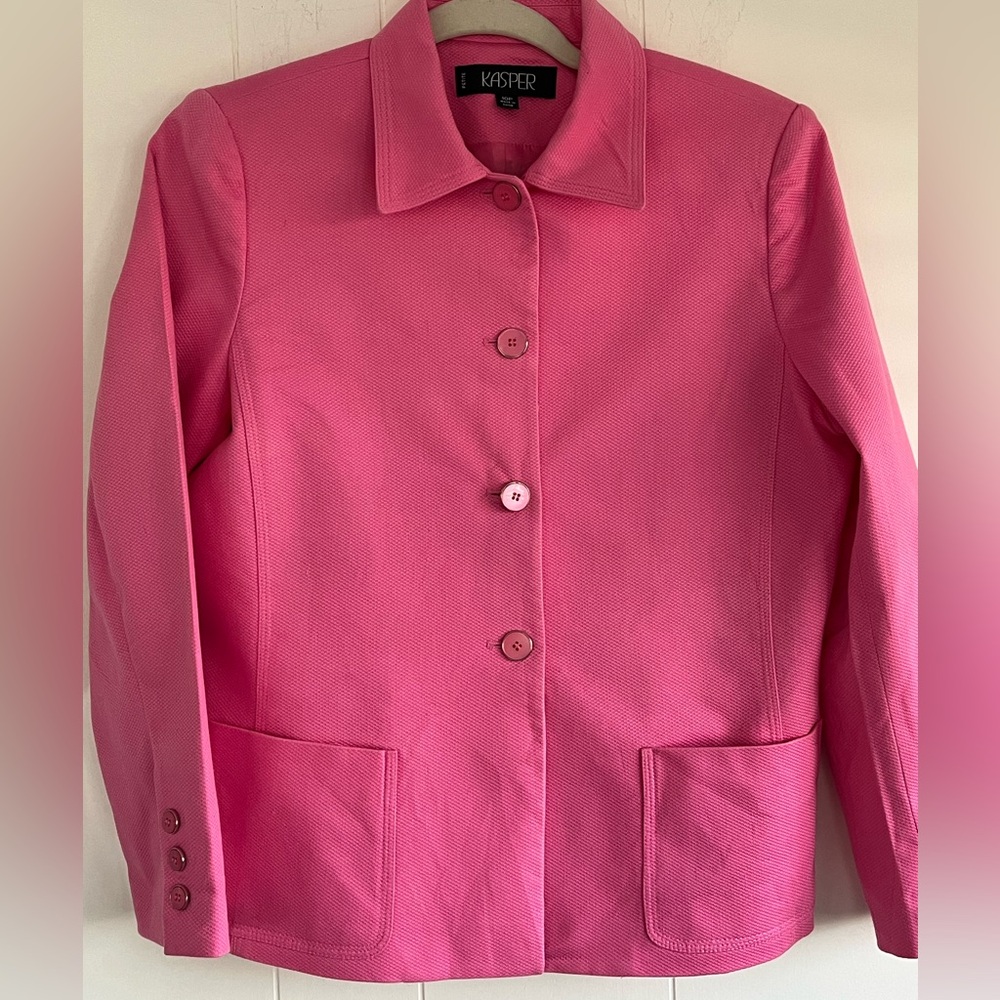 Kasper Petites Cotton Pink Blazer Lined Pink Buttons
Size 10 P